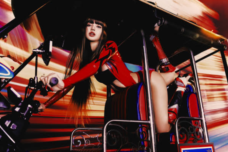 BLACKPINK成員Lisa 推出充滿濃厚泰國風格與文化特色的《SaWaDiKa》音樂錄影帶